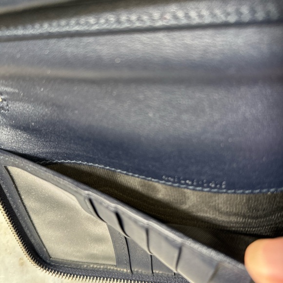 Gucci MicroGuccissima Leather Clutch - Picture 8 of 9